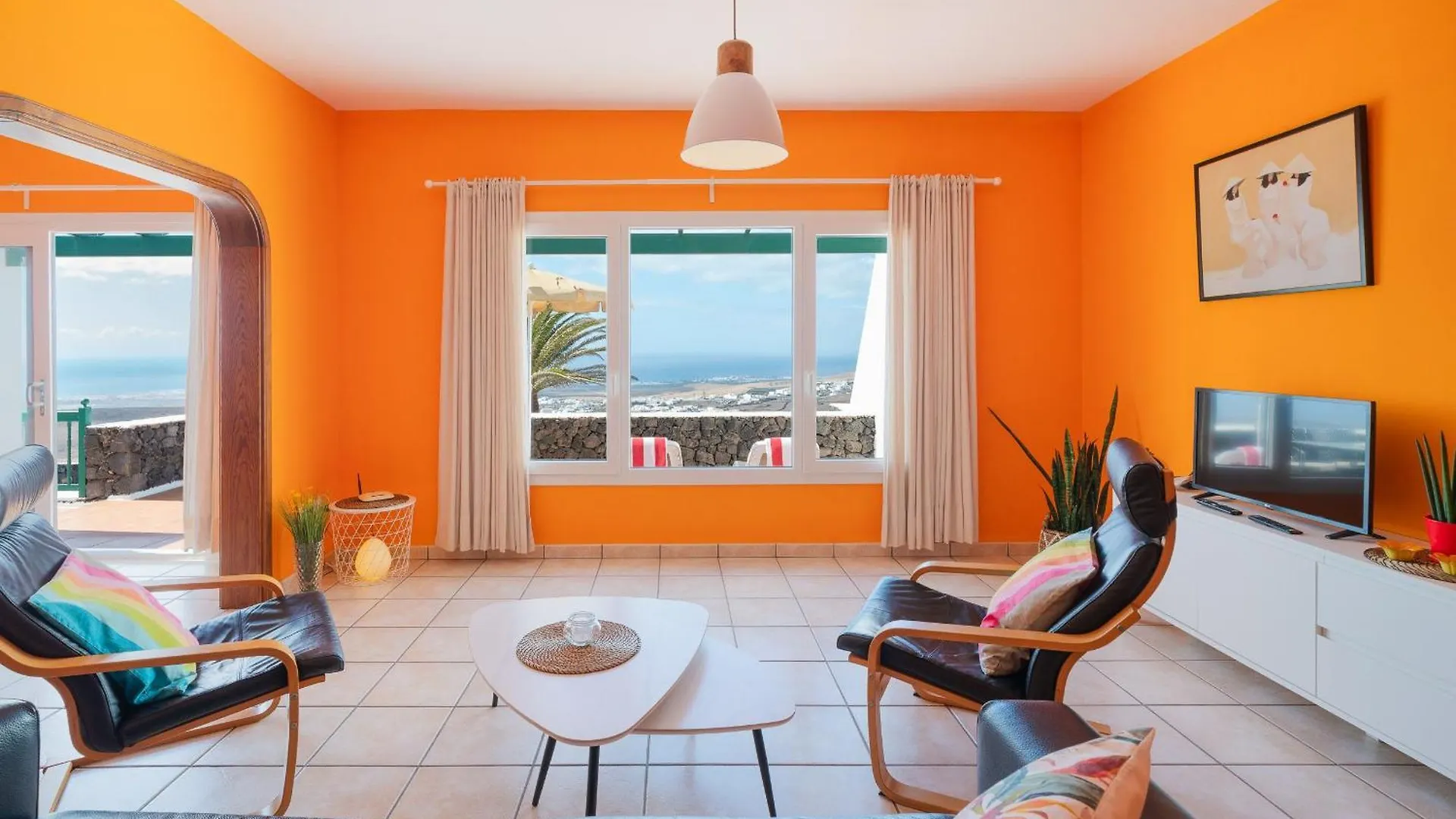 Grosses Appartement Mit Meerblick Auf Lanzarote Tias