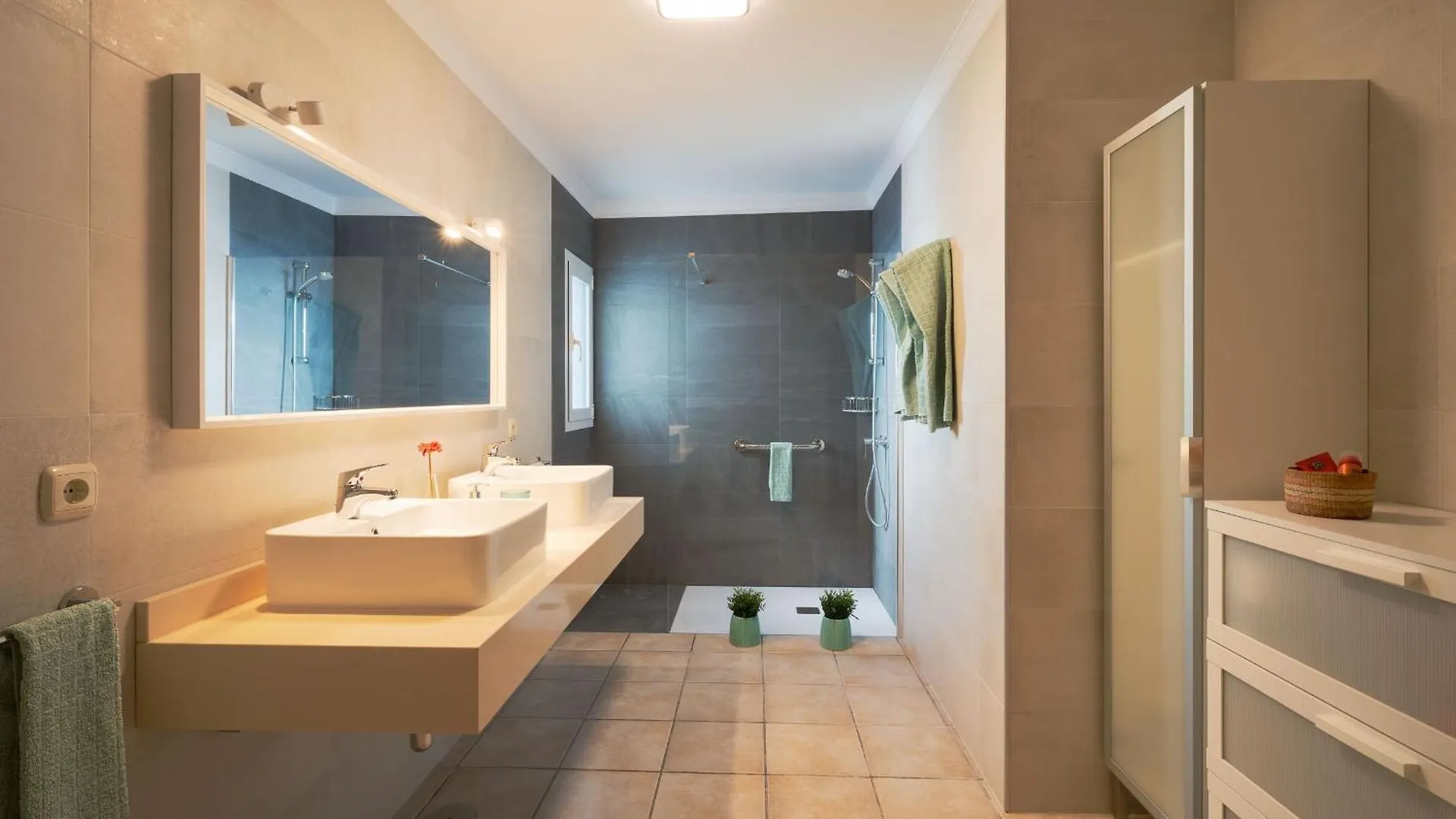 Lägenhet Grosses Appartement Mit Meerblick Auf Lanzarote Tías